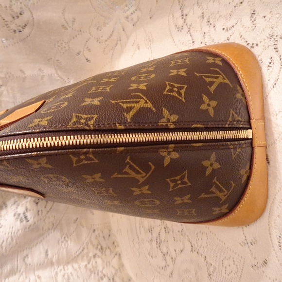 Louis Vuitton Alma PM LEATHER SATCHEL - Picture 3 of 16